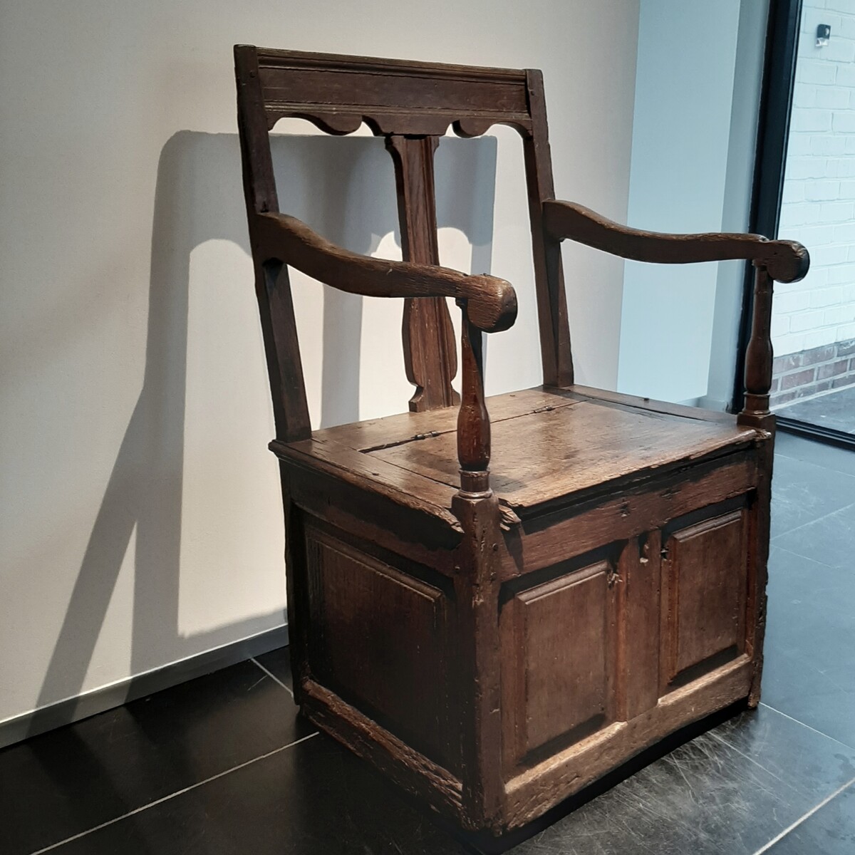 1700 French Saltbox Armchair, Oak, 1700