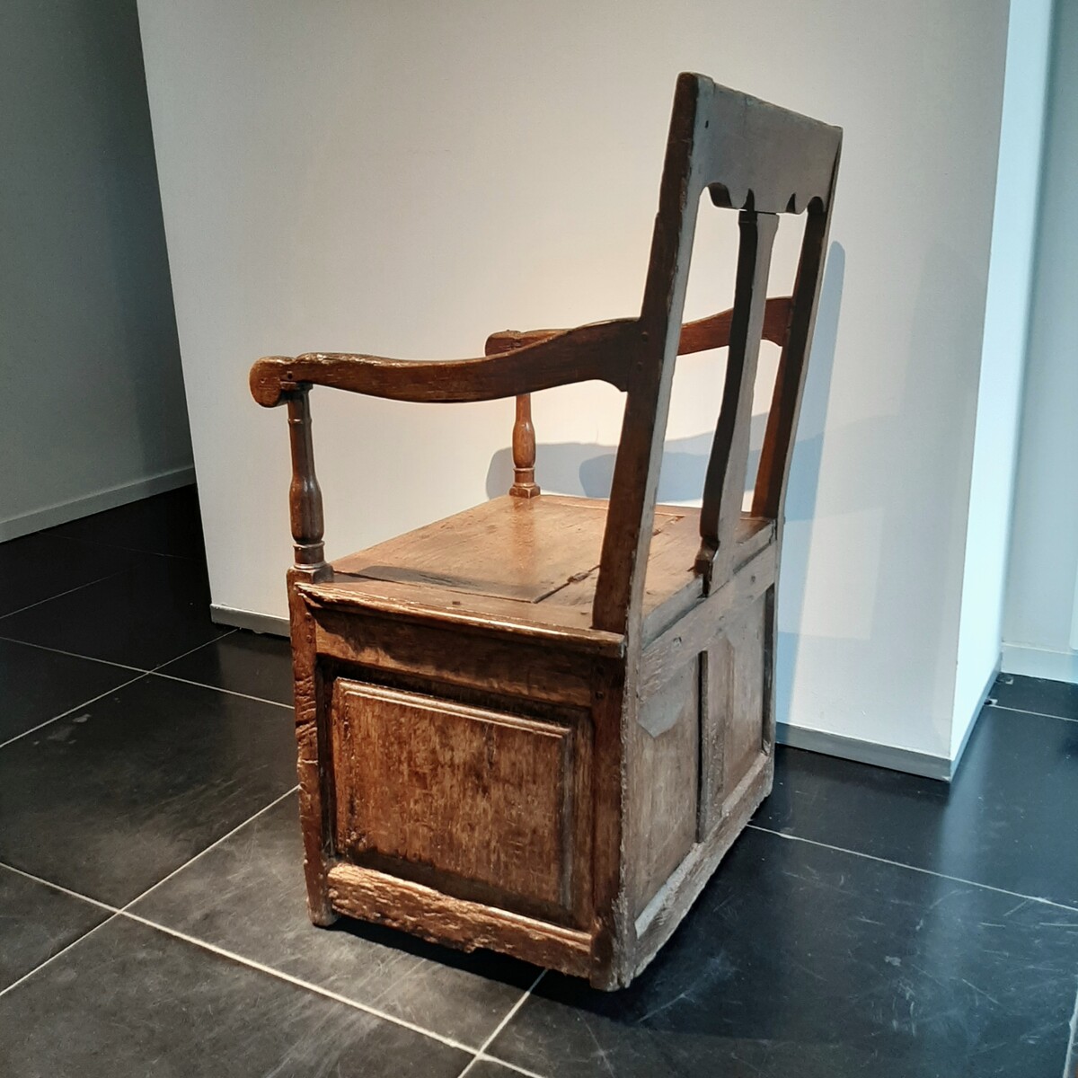 1700 French Saltbox Armchair, Oak, 1700