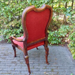 18th Century Italian Elegant Walnut Ladies Armchair 18th century in Walnut, Italian