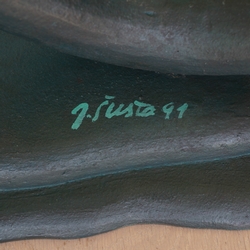 Jaroslav Susta, The Swan Table 1991 in Wood, paper mache, Tsjech