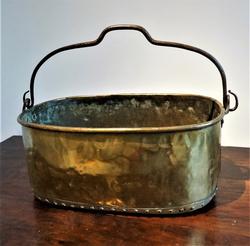 Rare Oblong Bucket 19th century in Brass, Flemish 19th