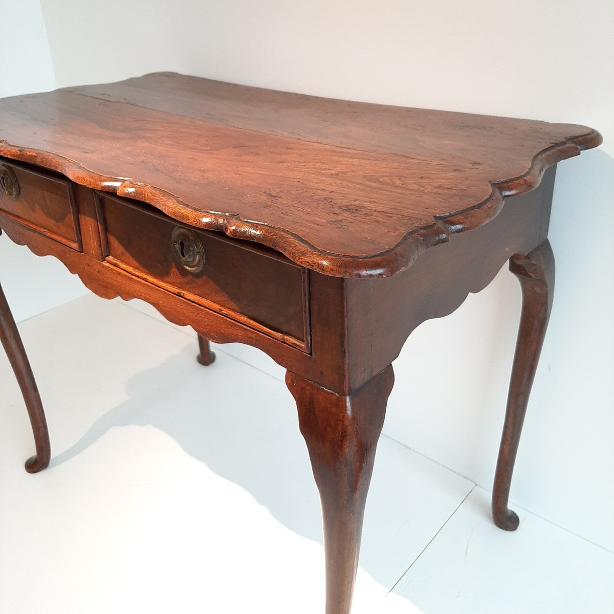 country Dutch Elm Lowboy Or Teatable