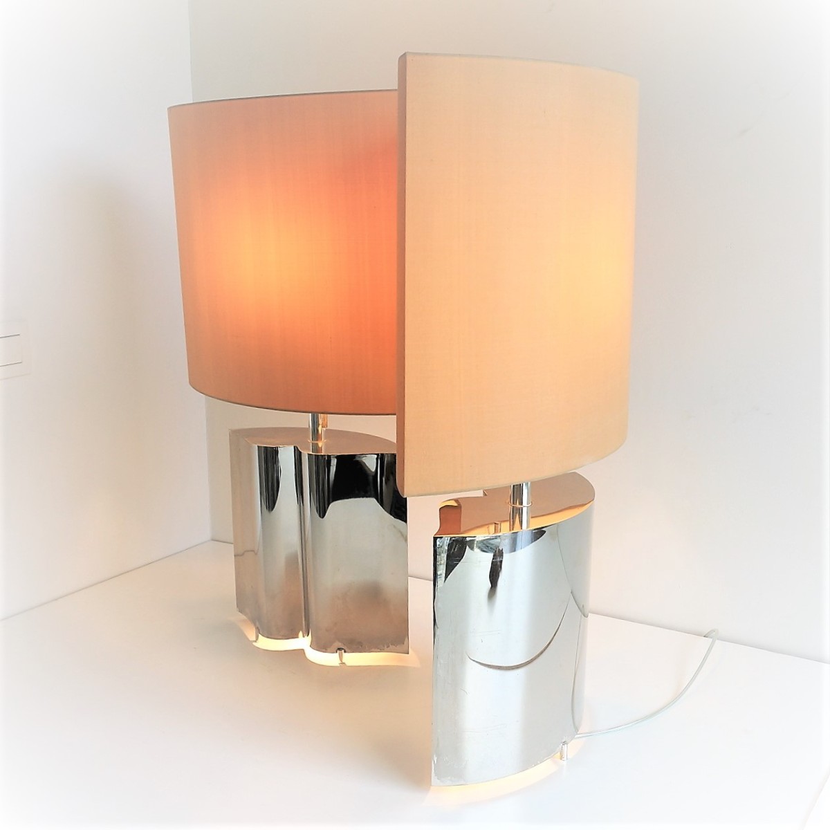 Hollywood regency Elegant Pair Of Plated Table Lamps